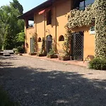 مزرعة للإقامة Azienda Agrituristica Santissima Trinita *